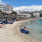 Brajan 아파트 Sarandë