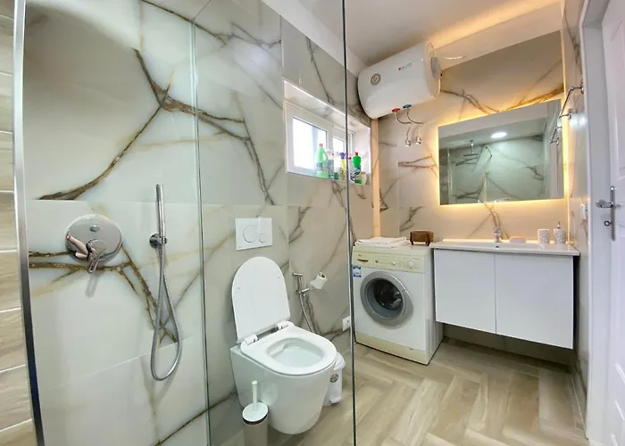 Brajan アパート Sarandë